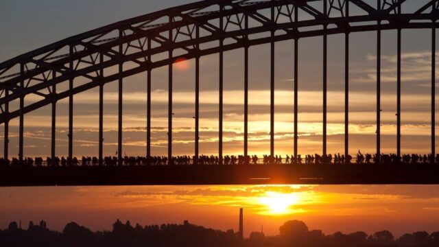 Blaren, gladiolen en marsmuziek: De Nijmeegse Vierdaagse gaat van start en De Nacht van BNNVARA is erbij!