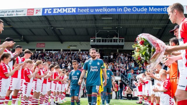 Strafschop na een minuut, fluitconcert voor Van der Sar: vier opvallende momenten uit speelronde 33