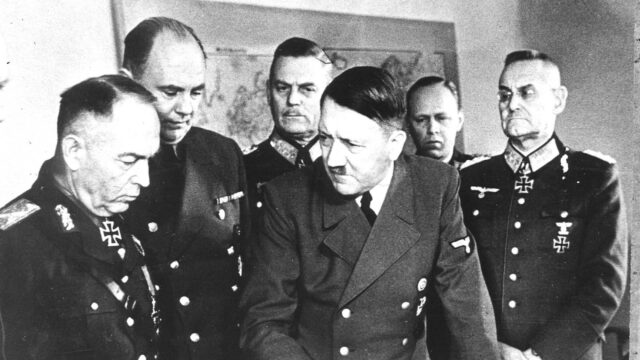 100 jaar geleden verscheen Mein Kampf: 'Als je het nationaalsocialisme wil begrijpen moet je het lezen'