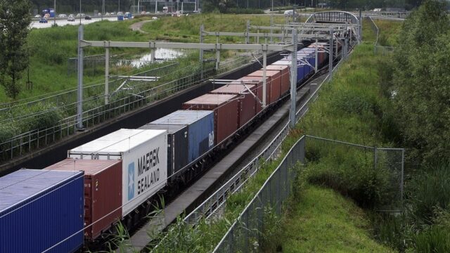 'Giftreinen' dwars door de woonwijk: 'Wij zijn de sjaak'