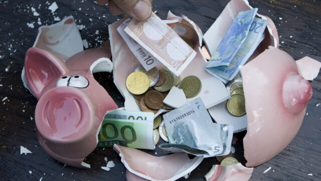 Jongere is met 18 te jong om eigen financiën te regelen, vinden hulporganisaties