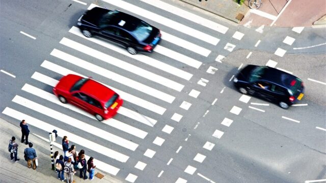 Stand.nl: 'We moeten meer respect hebben voor het zebrapad'