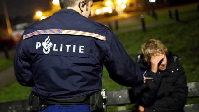 Criminelen jagen op minderjarigen: 'Criminelen zijn een soort rolmodellen, daar kijken ze naar op'