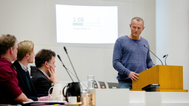 'Burgerberaden? Gevestigde orde moet juist minder macht krijgen'
