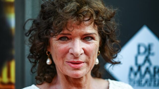 Peter Faber eert de overleden actrice Linda van Dyck