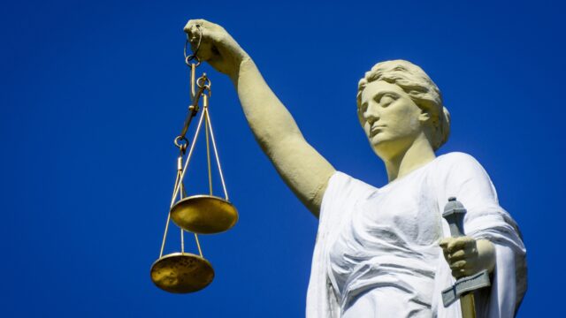 Overheid als verwoestende machine: advocaat Ellen Pasman over de falende rechtsstaat