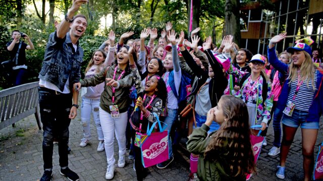 Kabinet wil commercieel vloggen met kinderen strafbaar stellen: 'Risico’s voor sociaal-emotionele ontwikkeling groot'