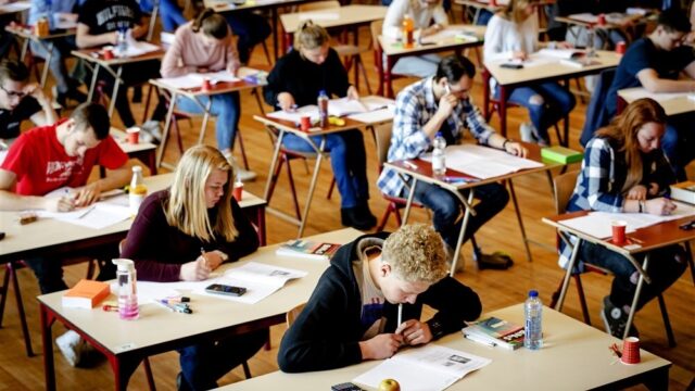 'Kritiek op vak Nederlands kortzichtig en niet goed geïnformeerd'