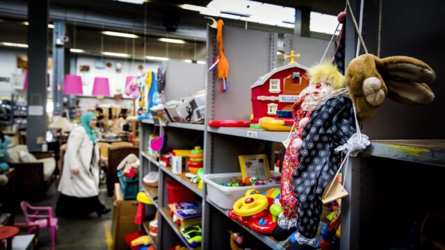 Dit is waarom steeds meer mensen kiezen voor tweedehands Sinterklaascadeaus