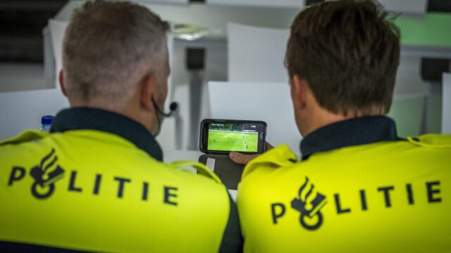 Voorzitter Nederlandse Politiebond over stakingen: 'Balen dat voetbalsupporters de dupe zijn, maar Schoof kan me nu bellen'