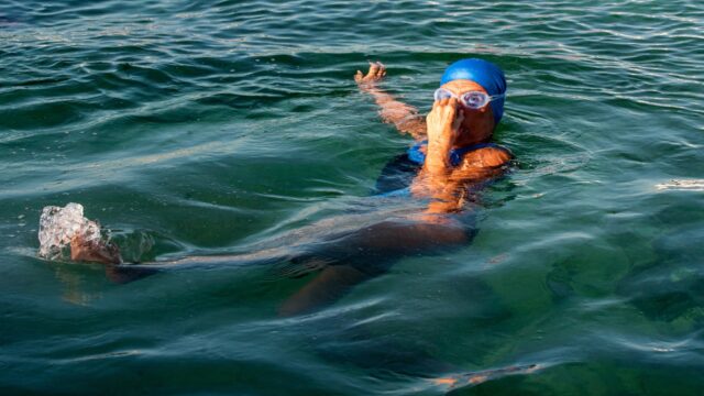Haaienkooien en oververhitting: de fascinerende wereld van het openwaterzwemmen