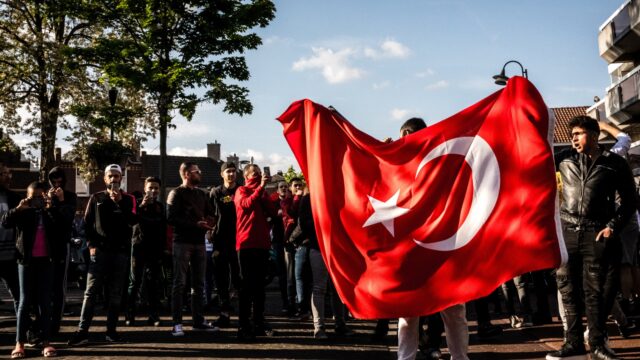 Islamisering van het Westen: 'Turkse religieuze autoriteit roept op tot een wereldwijde jihad'