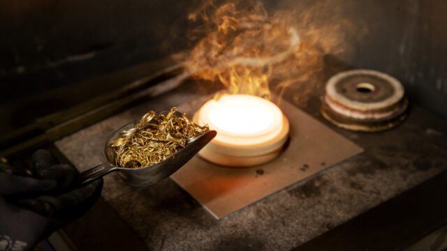 Drukte bij goudsmelters door recordhoge goudprijs