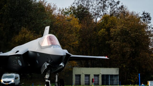 Ulysse Ellian (VVD) wil F-35's op Lelystad Airport: 'Ga achter plan van Tuinman staan!'
