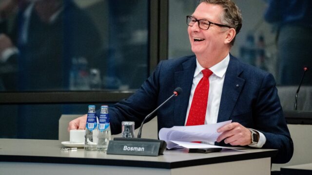 Eerste kandidaat lijsttrekkerschap VVD bekend: oud-Kamerlid André Bosman doet gooi naar partijleiderschap