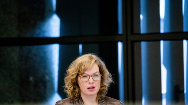 Hoogleraar Beatrice de Graaf: 'Onderwijsbegroting minder slecht, maar nog steeds verschrikkelijk'