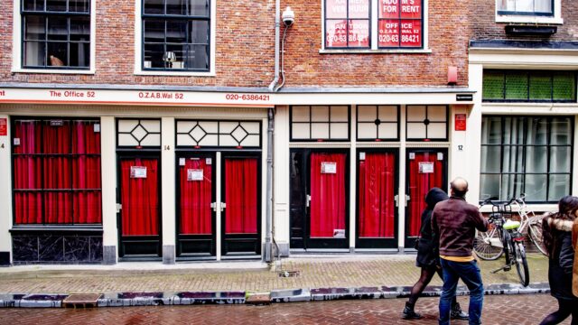 Sekswerk is al 25 jaar legaal in Nederland, maar 'wordt onmogelijk gemaakt'