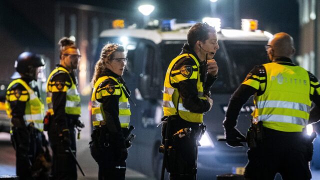 Hoe bereiden hulpverleners zich voor op de jaarwisseling? 'Je moet je eigen broek ophouden'