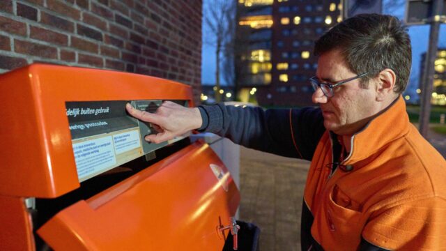 Bezorgtijd van post verandert: PostNL bezorgd over gevolgen
