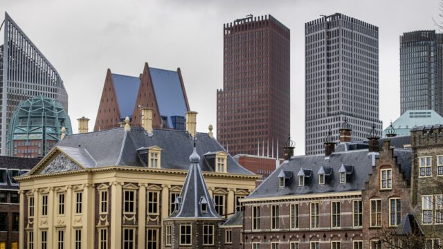 Waarom we makkelijk een miljard kunnen bezuinigen op onze overheid