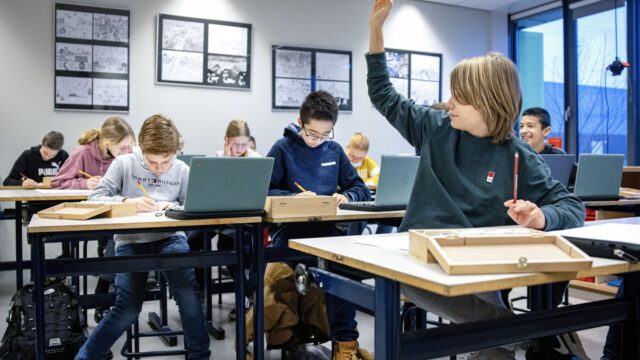 Een dalend niveau in het onderwijs: 'We kunnen het tij gewoon niet keren'