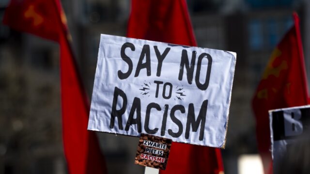 Racisme: 'Dat er iets van gezegd wordt is nog te vaak de uitzondering en niet de norm'