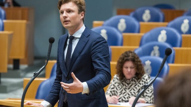 VVD'er Brekelmans over VVD-standpunt nareisbeleid: 'Discussie was in bredere zin'