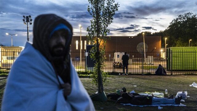 'We moeten kijken hoe we het recht op doorprocederen van vluchtelingen kunnen beperken'