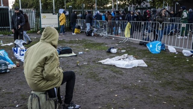 Stand.nl: 'Schuiven met geld van ontwikkelingshulp naar asielopvang is onaanvaardbaar'