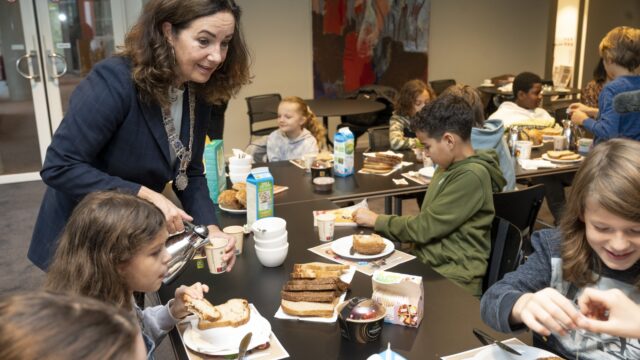 Waarom zeggen we niet 'goede ochtend' in plaats van goedemorgen?