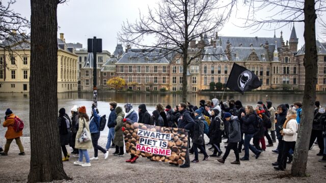 Extinction Rebellion en KOZP bundelen krachten voor antiracistisch sinterklaasfeest