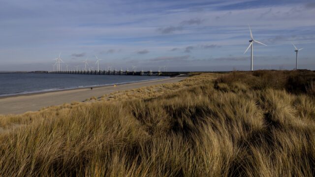 Nederlanders kunnen met zeespiegelstijging droge voeten houden