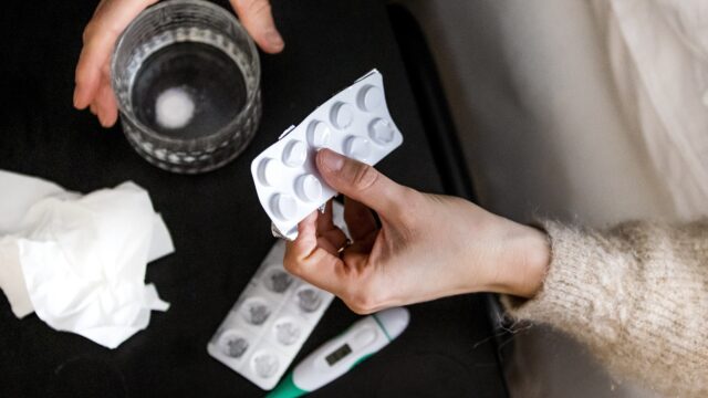 Bijsluiters worden slecht gelezen: 'Paracetamol kan ook leverschade opleveren'