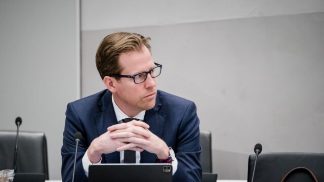 Van der Maat over belastingheffing smartengeld veteranen: 'Gaan we regelen'