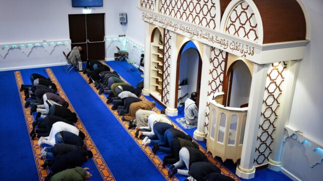 Nederlandse moskeeën boos over nieuwe aanstelling Najib Tuzani bij politie