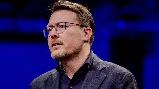 Techprins Constantijn staat achter operatie Beethoven: 'ASML behouden heel belangrijk'