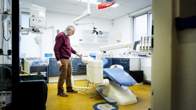 Stand.nl: 'Tandartszorg moet weer in het basispakket'