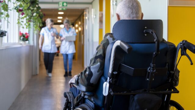 Zzp'ers in de zorg: 'Wat ons betreft kunnen ze in dienst komen, maar dat moeten ze zelf ook willen'