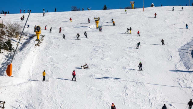 Duizenden Nederlanders komen terug met wintersportletsel: 'In buitenland willen ze soms te snel opereren'