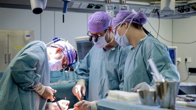 'Ik schrok ontzettend toen ik in mijn dossier las dat ik uitgezaaide borstkanker heb'