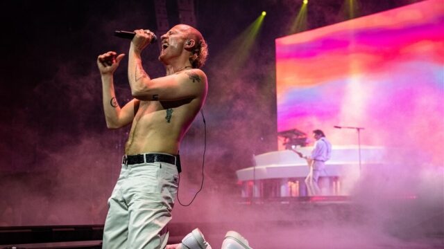 Vanavond Milo Driessen van Goldband in Kunststof op De Parade