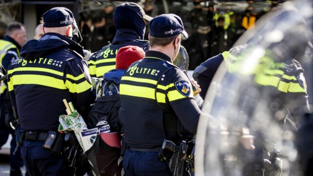 Diversiteit als oplossing voor racisme bij politie? 'Positieve discriminatie is ook discriminatie'