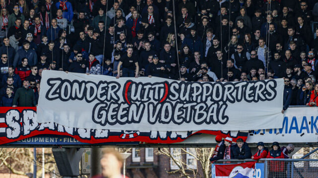 Kunnen rivaliserende voetbalfans vreedzaam naast elkaar zitten? 'Begint en eindigt bij de supporter'