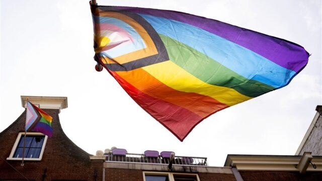 Post Pride: 'Ajax blijft wel heel erg aan truttige, veilige kant'
