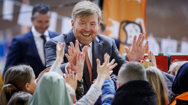 Stand.nl: 'De koning mag best wat zichtbaarder zijn'