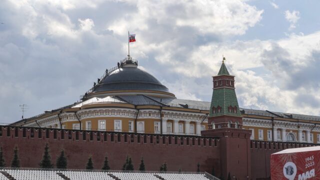 Oekraïne ontkent drone-aanval op Kremlin: 'Mensen speculeren dat Rusland er zelf achter zit'