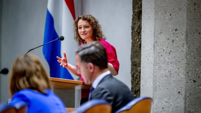 Renske Leijten schreef eerste reconstructie toeslagenschandaal: 'Stomverbaasd dat dit nog niet was gebeurd'