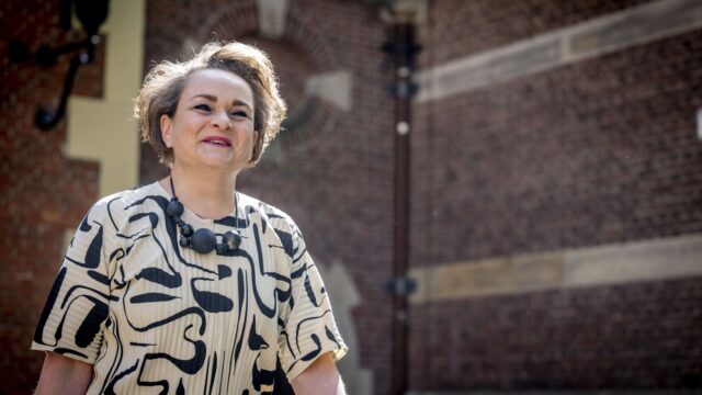 Staatssecretaris Van Huffelen pleit voor strenger toezicht op cookiebeleid