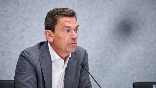 Schipholbaas Sondag: 'Tweede Kamer brengt Schiphol in gevaar'