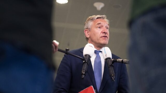 Stand.nl: 'Het is onbestaanbaar dat zo veel burgemeesters bedreigd worden'